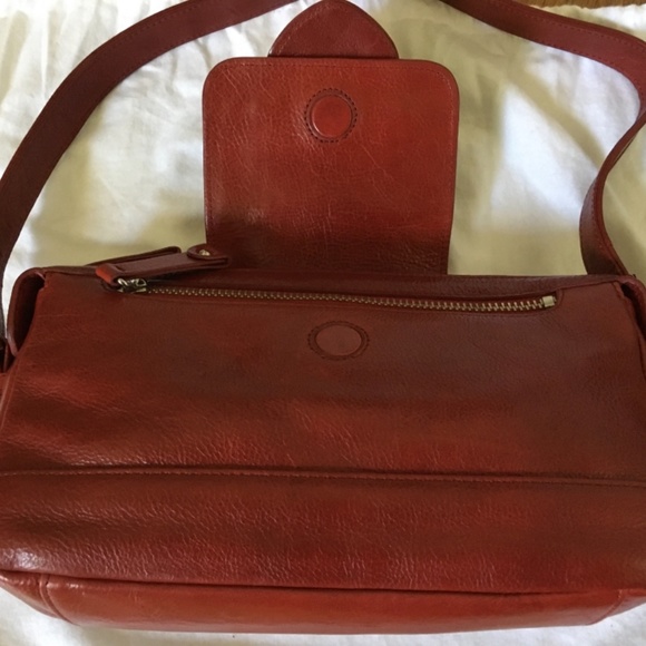 Beautiful Kenneth Cole red leather bag! - Picture 4 of 9